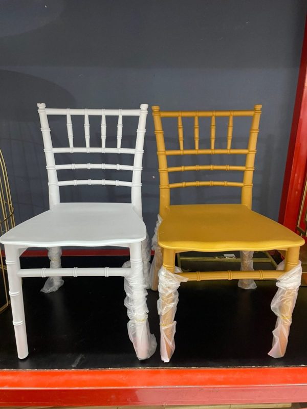 Plastic Kids Tiffany chairs!