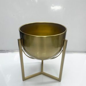 Metal flower vase
